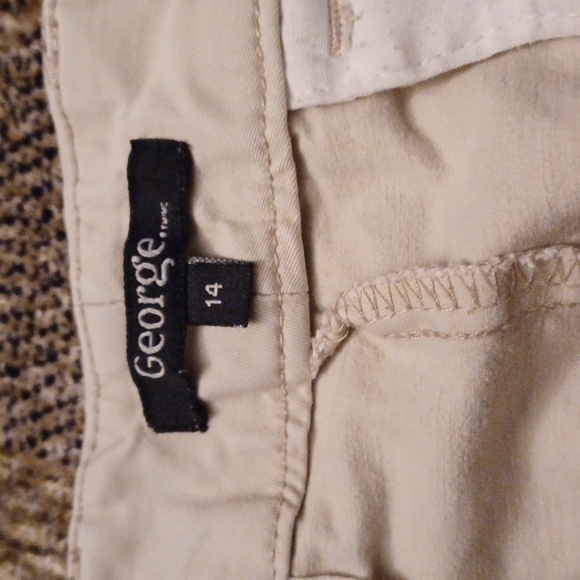 $4 Add-on Beige Shorts - Size 14 - Picture 6 of 7